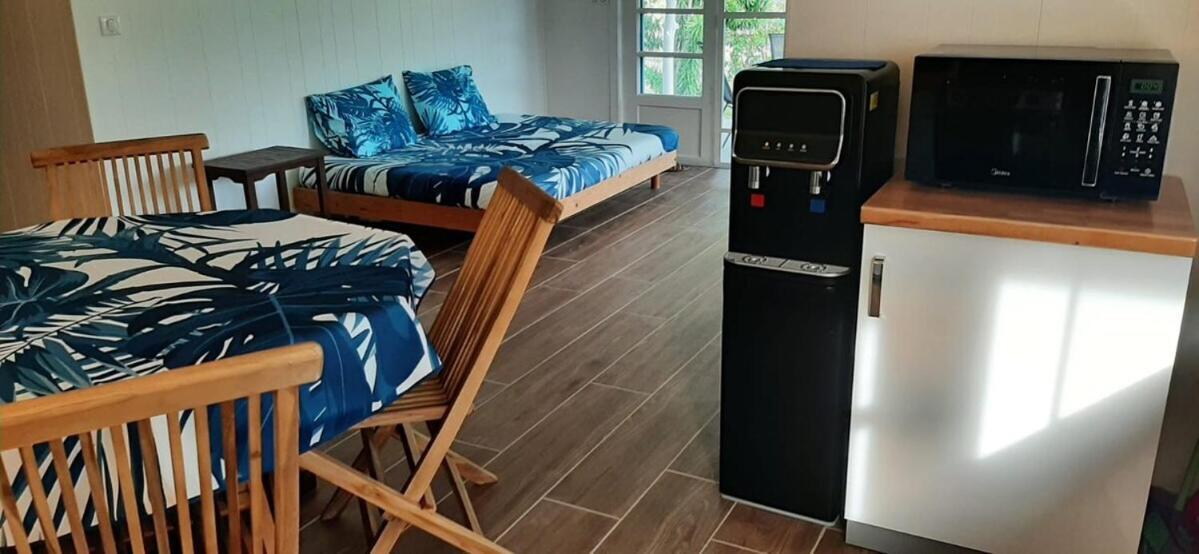 Moana Breeze Rangiroa - Rental Car Included - Air Conditioning - Wi-Fi Tiputa Room photo