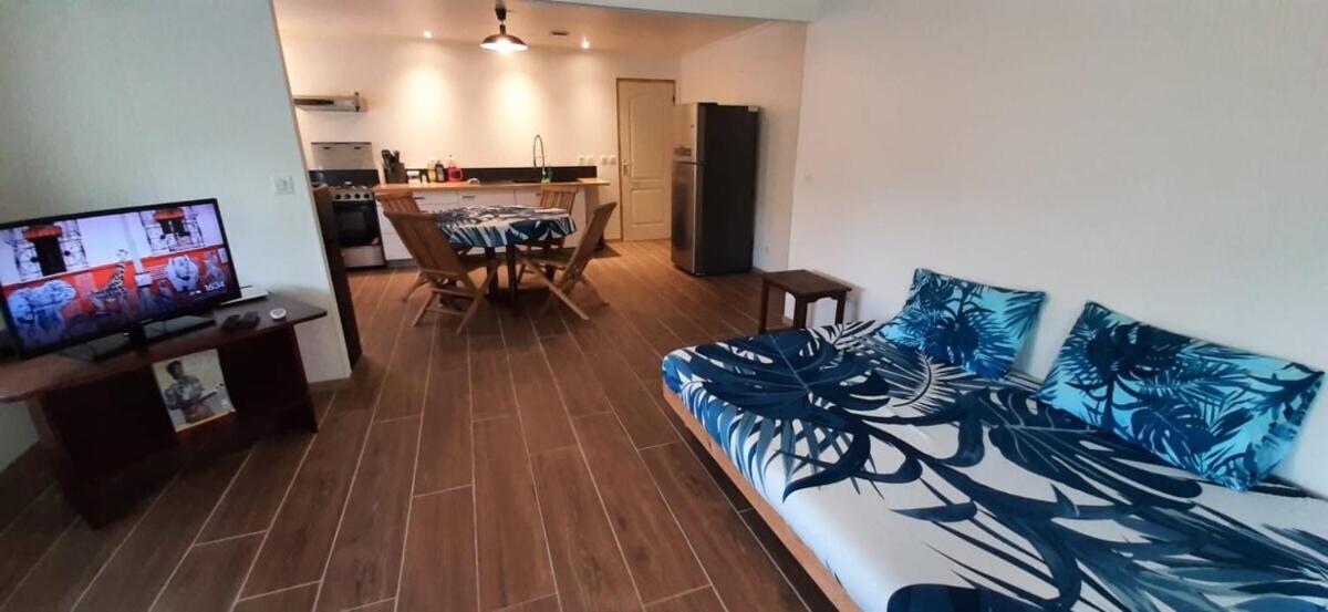 Moana Breeze Rangiroa - Rental Car Included - Air Conditioning - Wi-Fi Tiputa Room photo