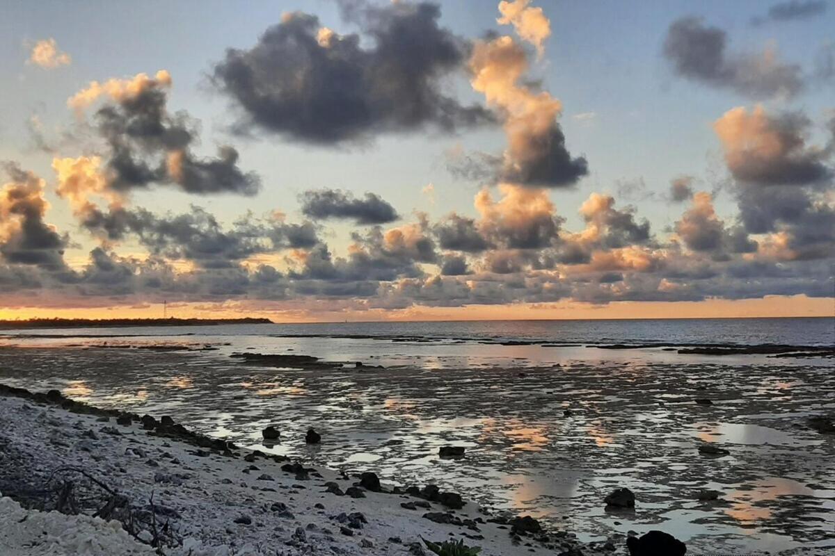 Moana Breeze Rangiroa - Rental Car Included - Air Conditioning - Wi-Fi Tiputa Room photo